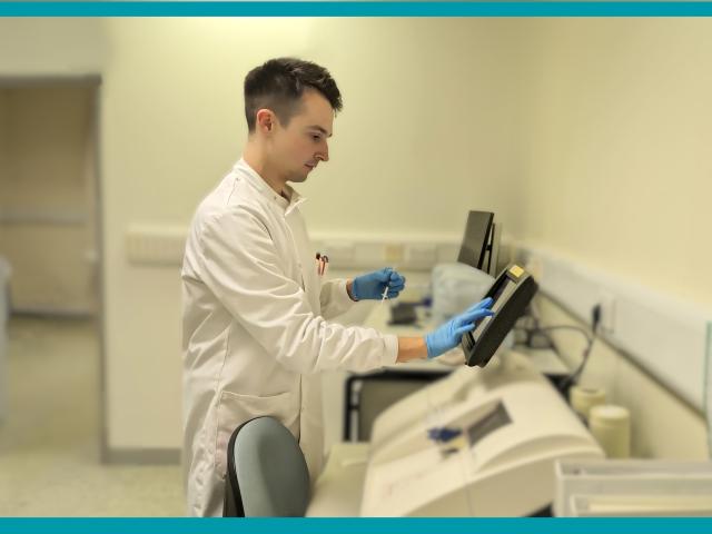 Dr Jamie Nash working in the laboratory