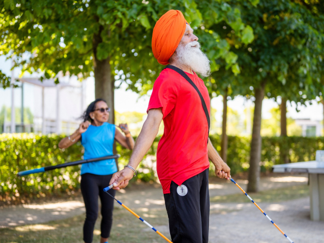 Man jumping rope