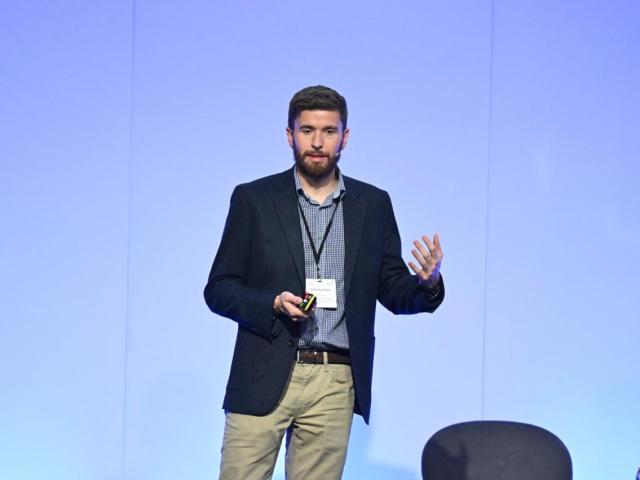 Dr David Gillespie